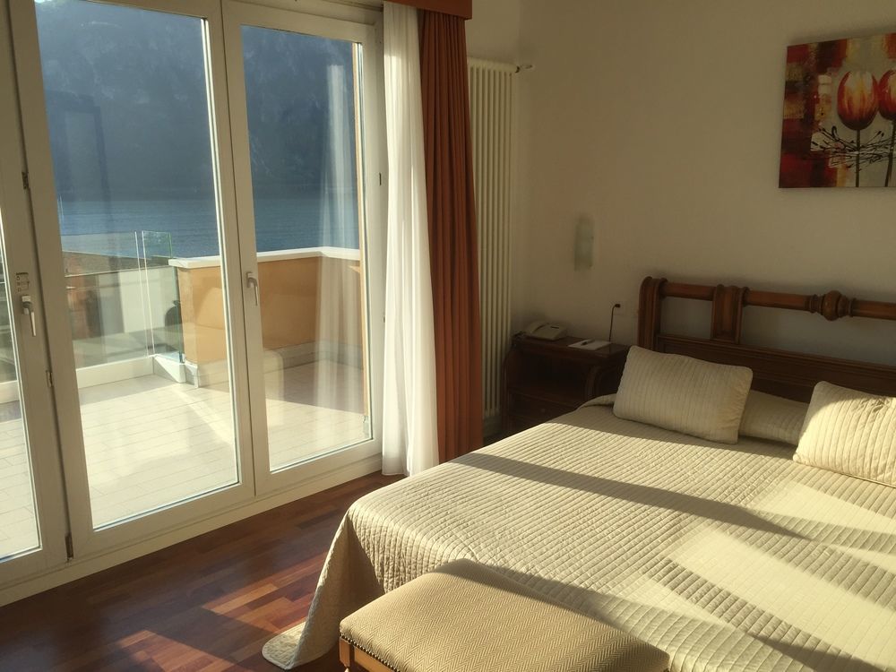 Hotel Campione Bissone Zewnętrze zdjęcie